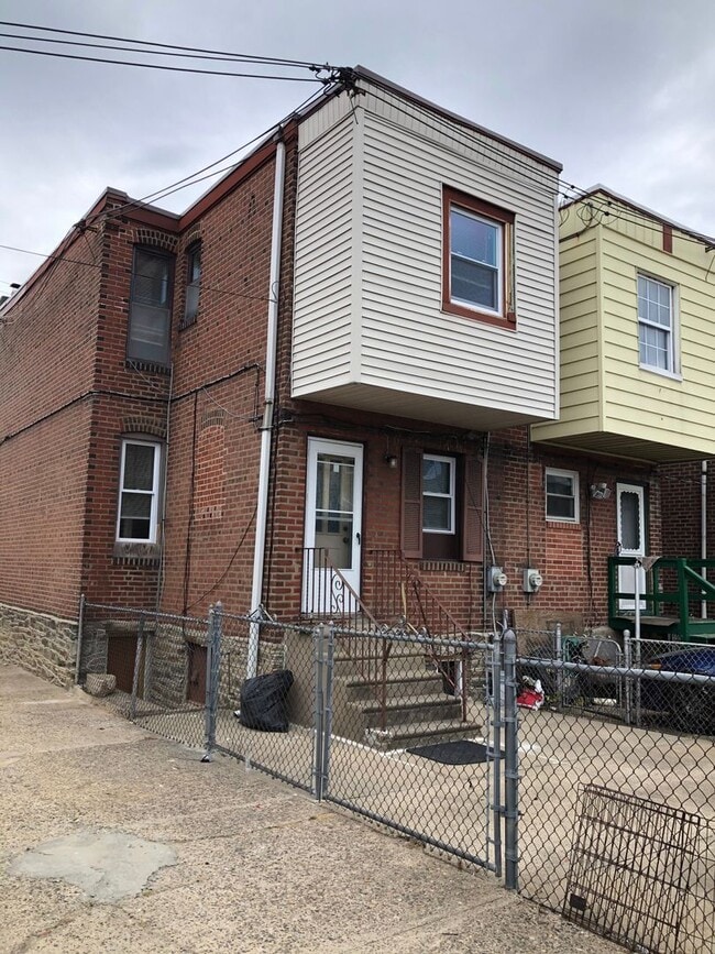 Photo - Gorgeous Home - Holmesburg