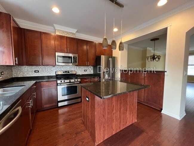 Photo - 1271 Evergreen Ave