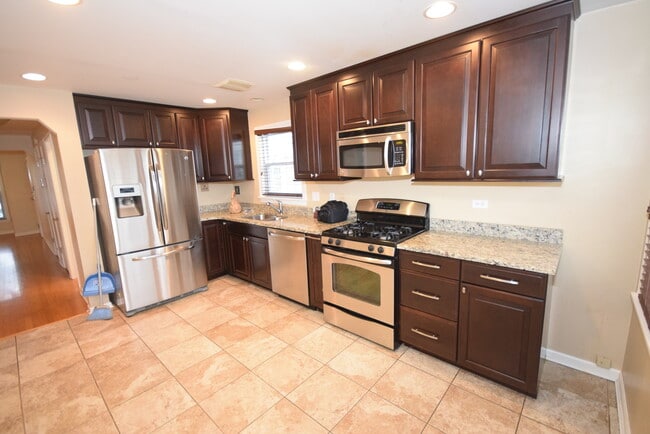 Photo - 5551 S Mason Ave