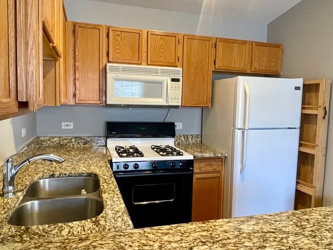 Photo - 1179 N Village Dr Unit 3