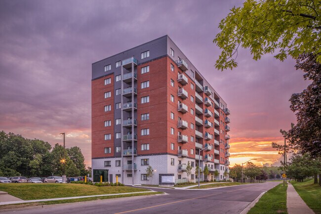 Photo - Lancaster Park Apartments