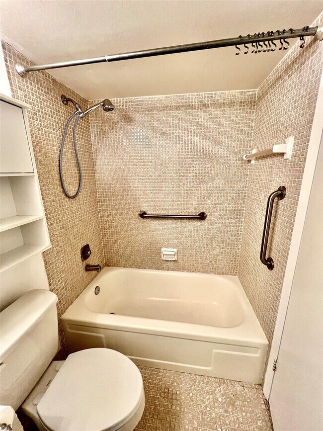 Photo - 129 Mansfield D Unit 129