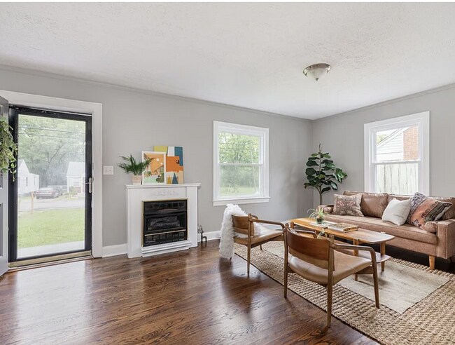 Photo - Vintage Charm, Modern Comfort & a Fully Fenced Backyard in Madison