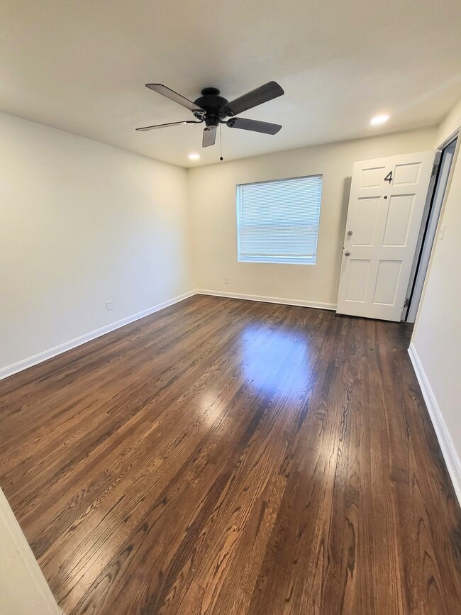 3520 Post St Unit 4
