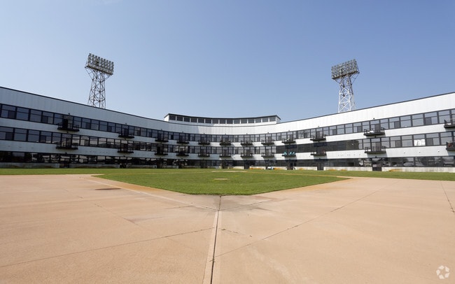 Ball Diamond