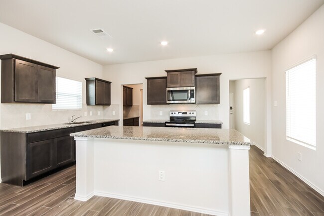 Photo - 15218 Estrella Rd W