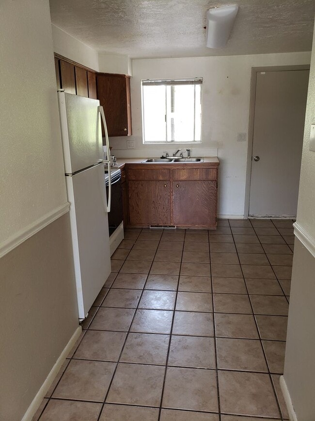 Photo - 2 bed 1 bath in Springville Unit 4