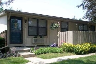 Parkville Apartments - Parkville Apartments