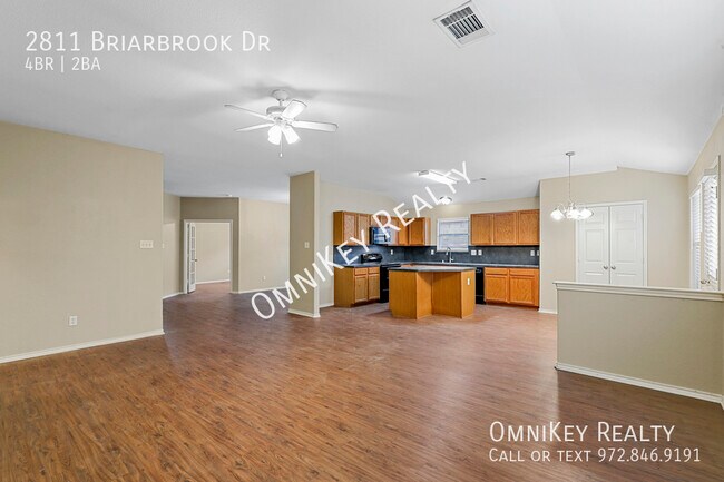 Photo - 2811 Briarbrook Dr