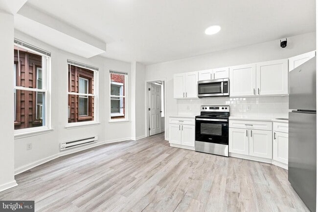 Building Photo - 1315 N 59th St