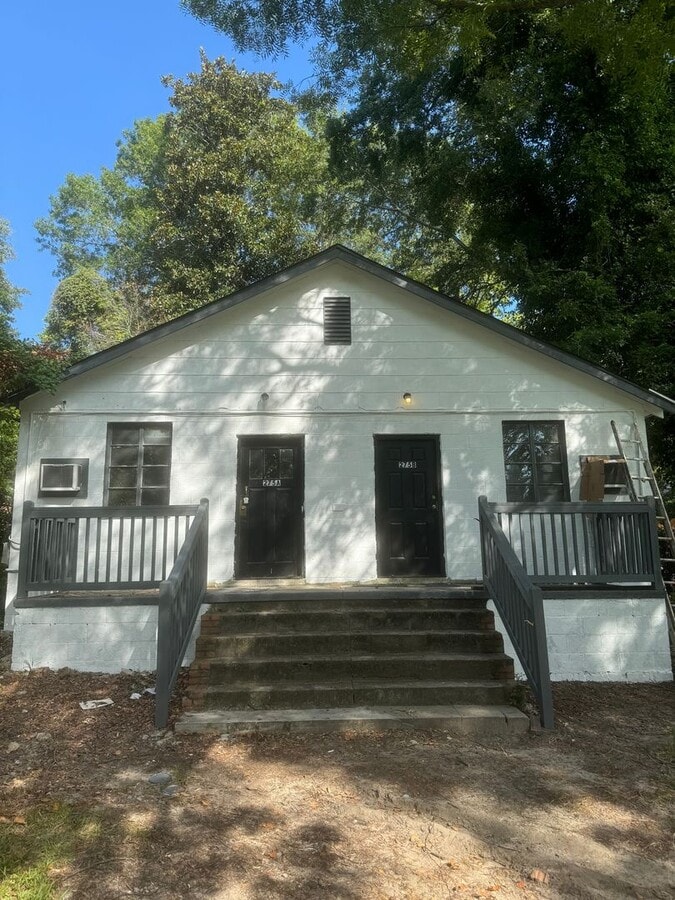 Private Duplex One Bedroom Unit - Private Duplex One Bedroom House Unit