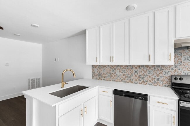 Photo - Clairview Apartments