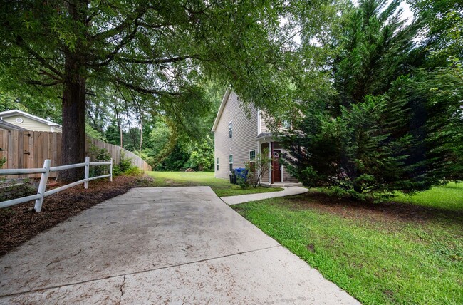 Photo - Spacious 4-Bedroom Home in Durham’s Milan ...