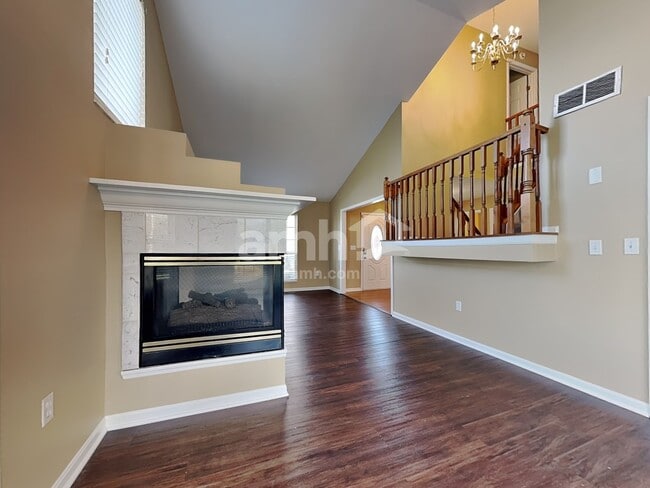 Photo - 823 Wingate Dr