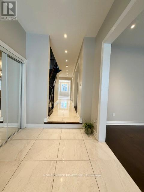 Photo - 42 Squire Ellis Dr