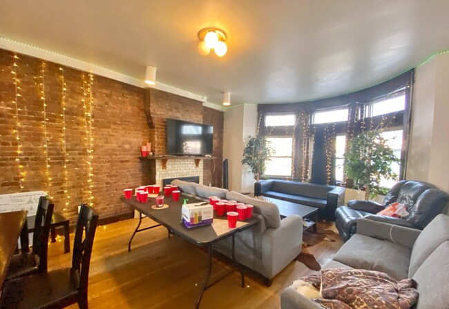 Photo - 526 Harvard St Unidad 1