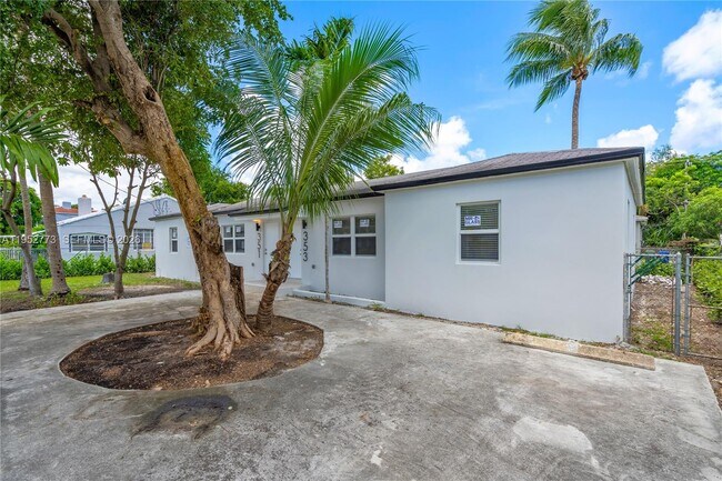 Photo - 351 NE 82nd St Unidad 1