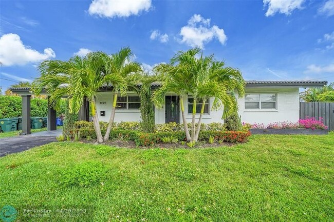 Photo - 1499 NE 33rd St House