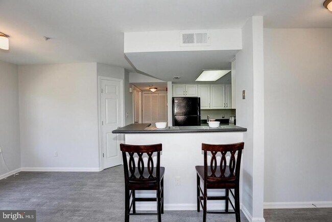 Photo - 921 Hillside Lake Terrace Unit 304
