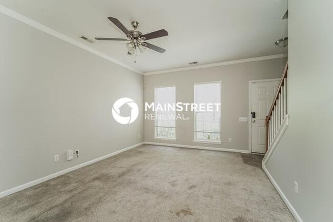 Photo - 3 Bedroom Pet-Friendly Home in Charlotte, NC with Main Street Renewal