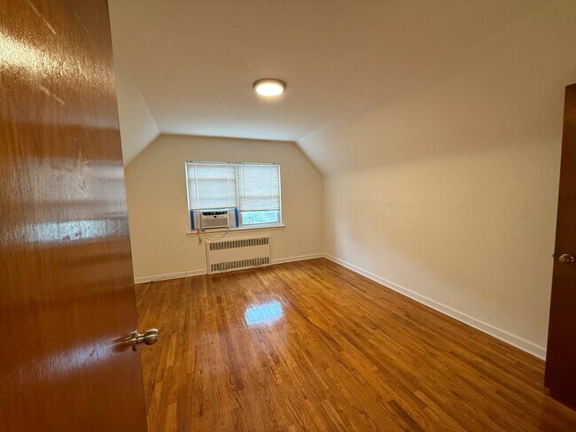 Photo - 203-16-203-42 42nd Ave