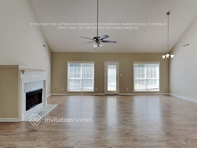 Photo - 401 Stuarts Ln