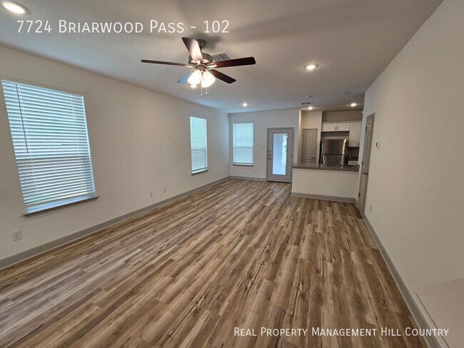 Photo - 7724 Briarwood Pass Unidad 102