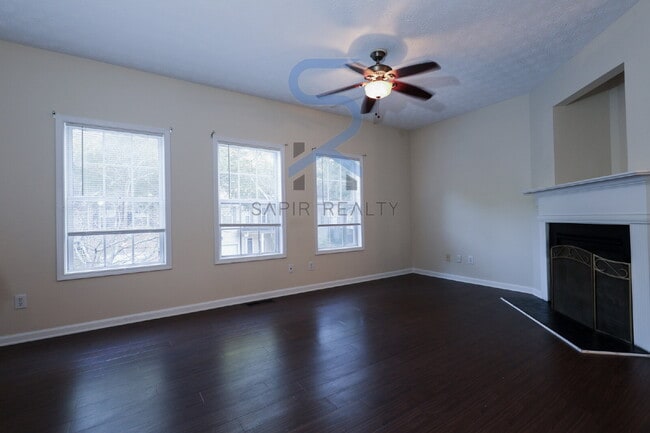 Photo - 790 Celeste Ln