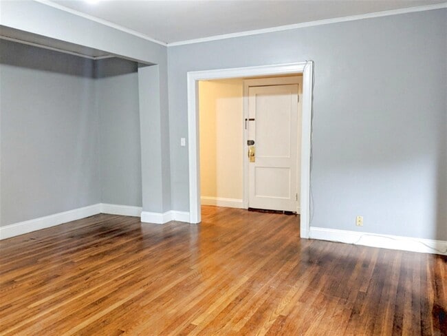 Photo - 4 Craigie Cir Unit 2