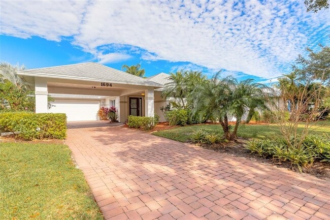 Building Photo - 1694 Town Park Dr