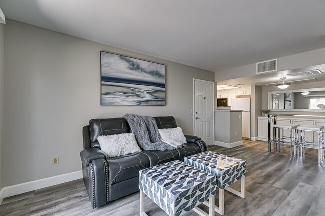 Photo - 8070 W Russell Rd Unit 2136