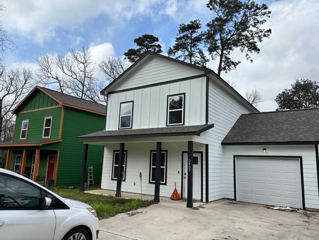 Building Photo - 2463 Mohawk Bnd Unit 1 Red Rental