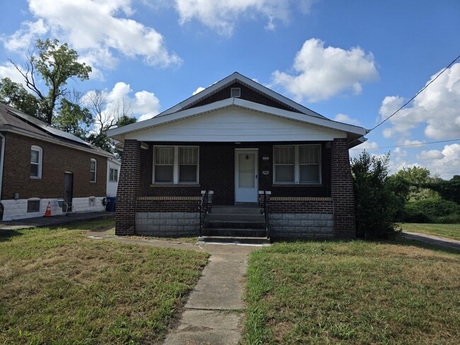 Building Photo - 2528 McLaran Ave Rental