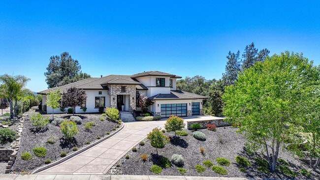 Photo - Infinity Views & Elevated Luxury in Auburn