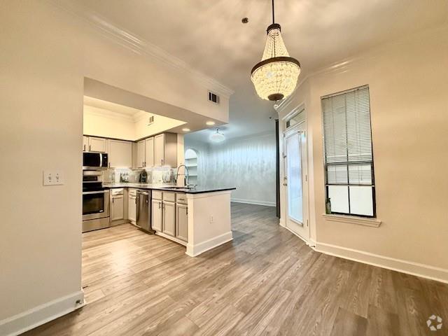 Building Photo - 3777 Peachtree Rd NE Unit 1013 Rental