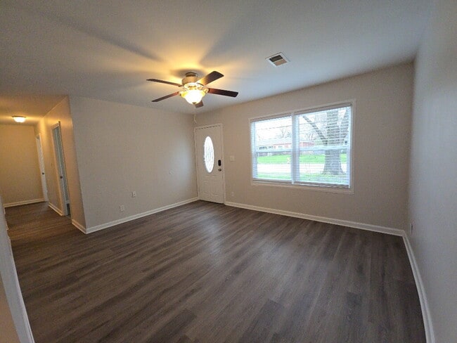 Photo - 981 Olympia Dr