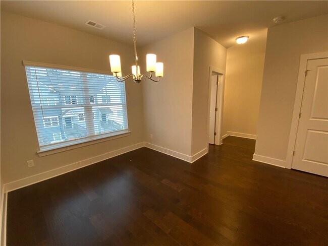 Photo - 3779 Oxford Cir