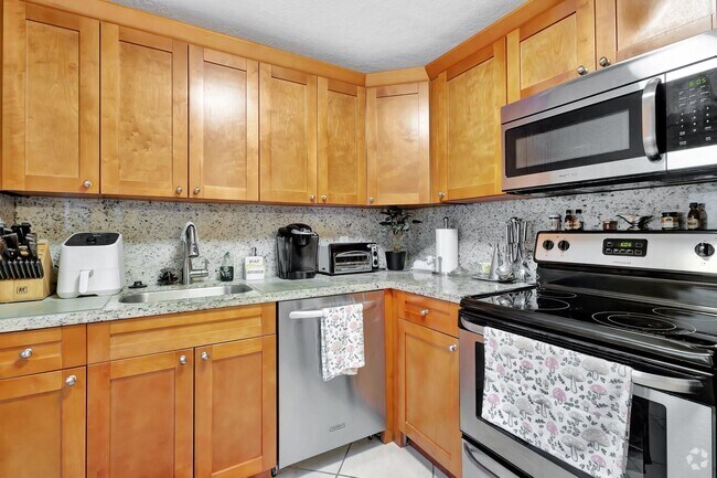 Building Photo - 637 Monaco Ct Unit 637 Rental