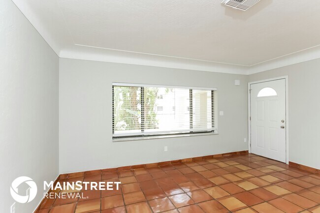 Photo - 2035 Goldenrod St House