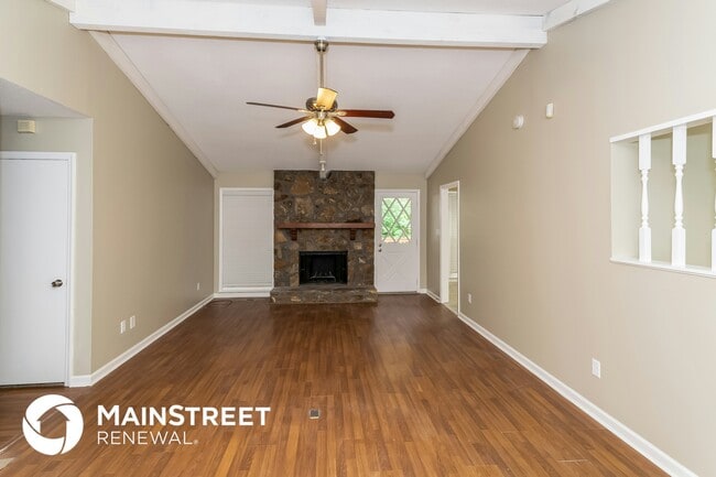 Photo - 340 40th Ave NE