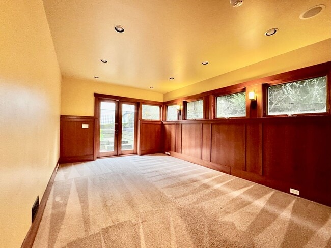 Photo - Queen Anne Home