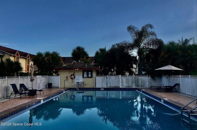 Building Photo - 2190 Forest Knoll Dr NE Unit 90-207