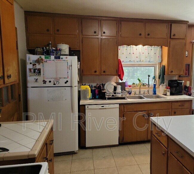 Photo - 7473 Greenway Dr