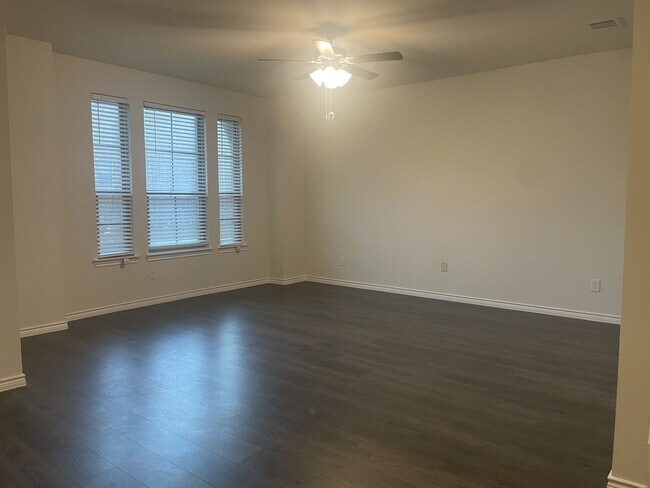 Photo - 2021 Crooked Bow Dr