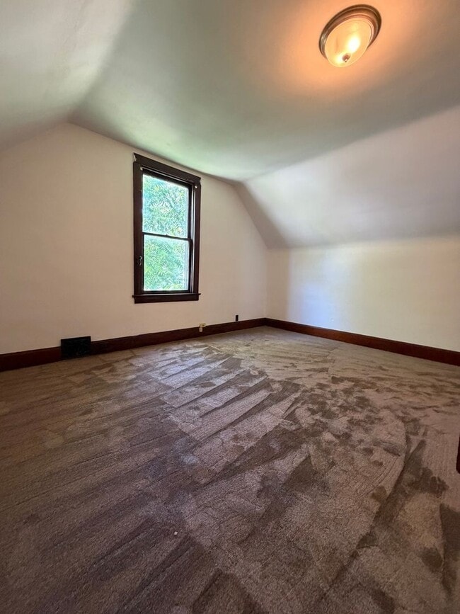 1305 N Church St Unit B