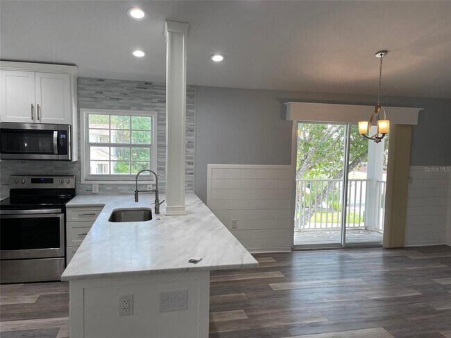 Photo - 6412 Rosefinch Ct Unit 201