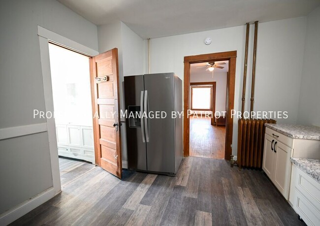 Photo - 405 W Main St