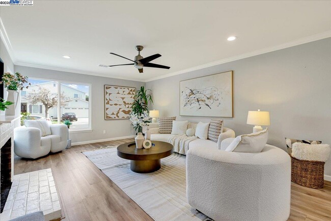 Photo - 1827 Bandoni Ave