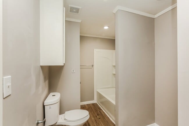 Photo - 1051 Westway St