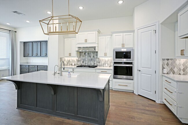 Photo - 1438 Oaklawn Dr